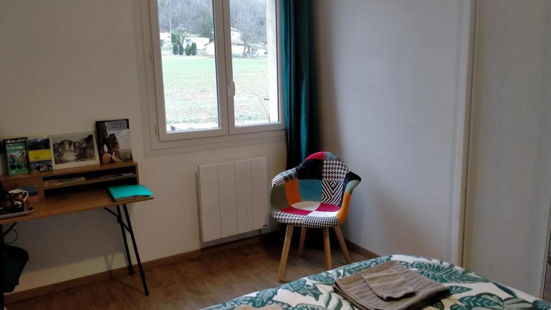 Chambres D'Hotes & Studio L'Hosting Noix Hostun Quarto em Acomodações Particulares